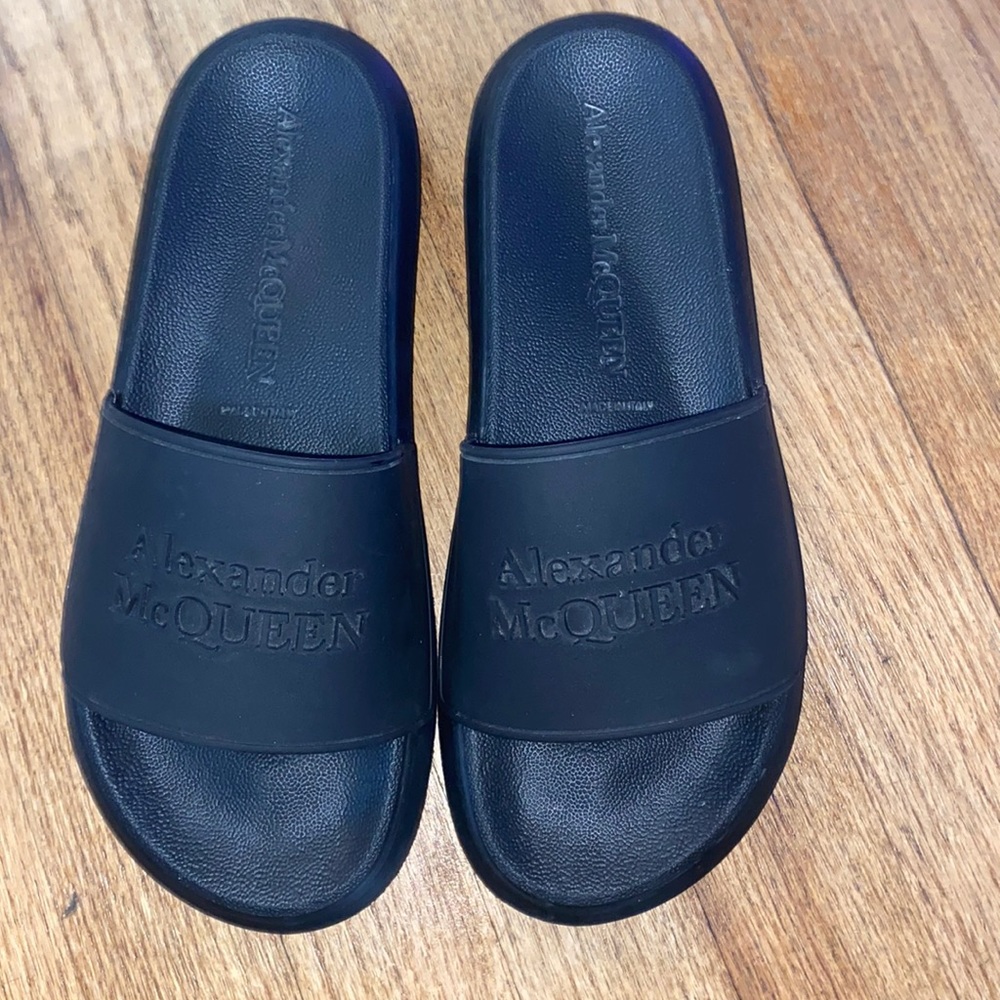 Size 8 Alexander McQueen slides brand new worn once
